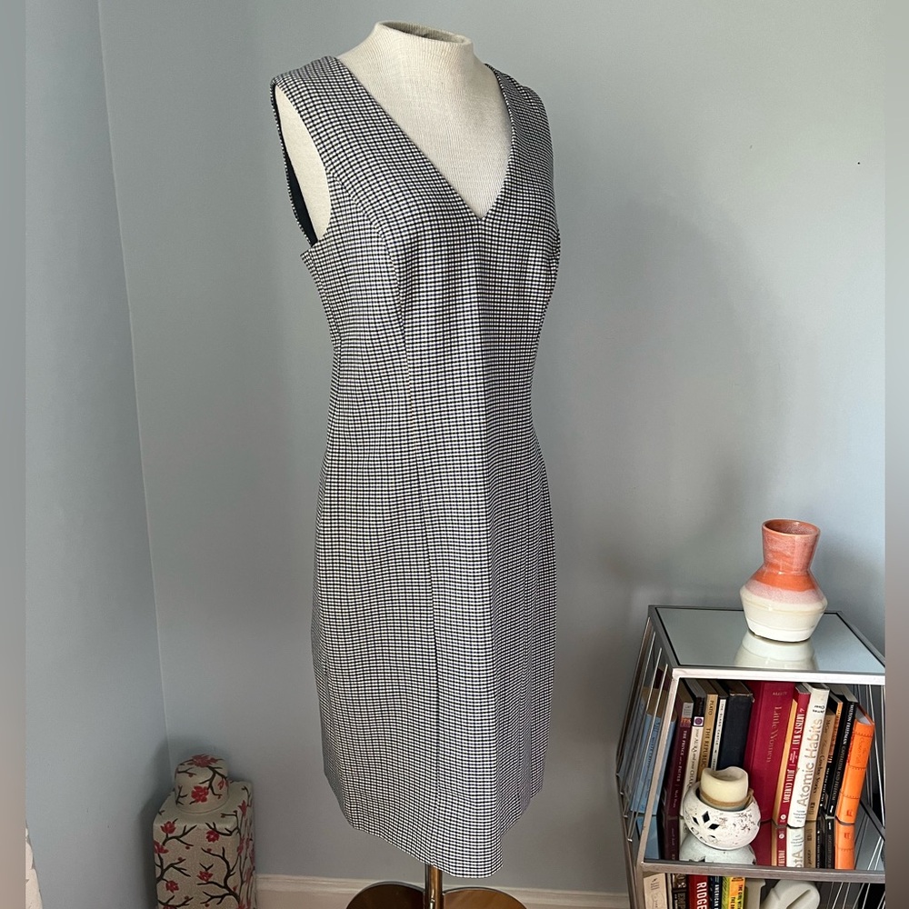 Houndstooth Banana Republic bodycon midi dress